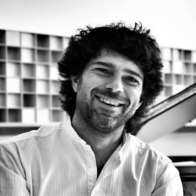 Iván Sangüesa Dúo