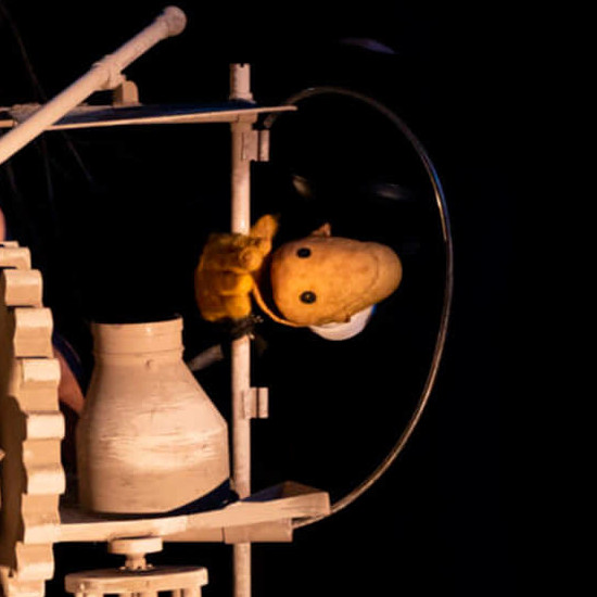 Teatralia: Alas